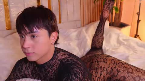 Snapshot of enyollbloss chatting on 22, 10, 2025 Call me Sweet online show from 22, 10, 2025