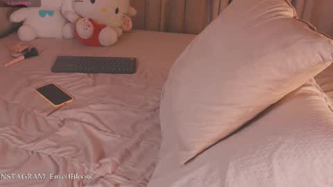 Snapshot of enyollbloss chatting on 18, 2, 2026 Call me Sweet online show from 18, 2, 2026