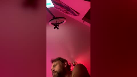 slutcouple online show from 16, 4, 2026