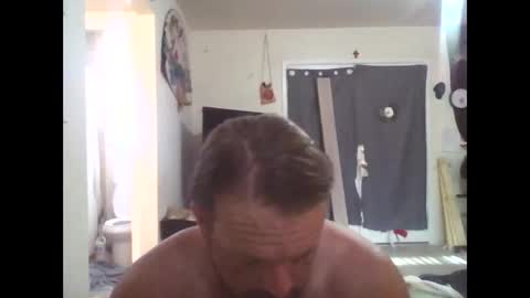 slutcouple online show from 17, 4, 2026