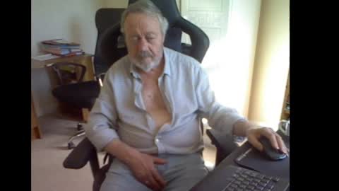 erasmus_d online show from 23, 4, 2026