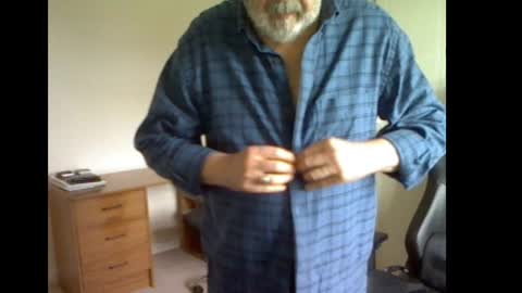 Snapshot of erasmus_d chatting on 6, 6, 2026 erasmus_d online show from 6, 6, 2026