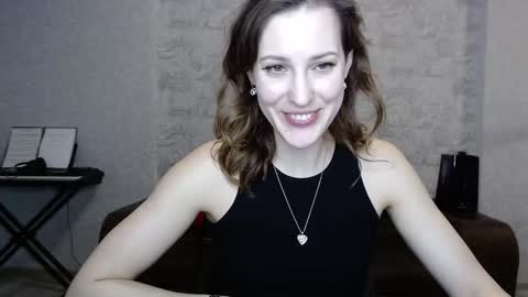 Erdbeeren mit Sahne online show from 20, 12, 2025