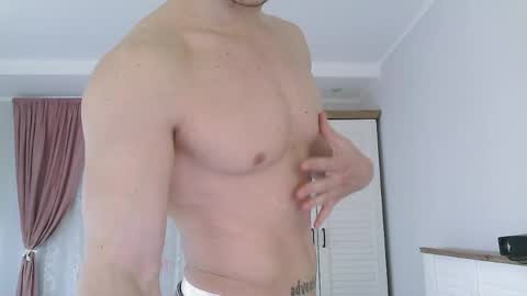 Snapshot of eric_crush chatting on 27, 4, 2026 Eric Crush online show from 27, 4, 2026