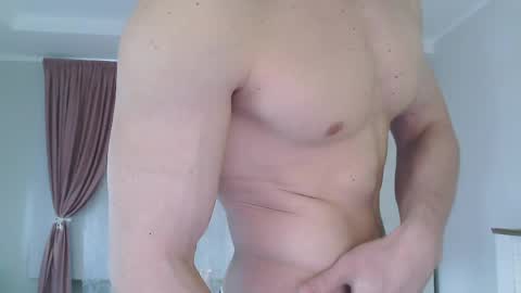 Snapshot of eric_crush chatting on 7, 5, 2026 Eric Crush online show from 7, 5, 2026