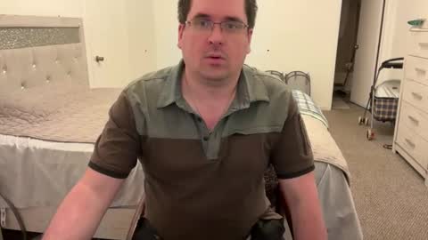 Snapshot of eric_heim chatting on 14, 11, 2025 eric heim online show from 14, 11, 2025