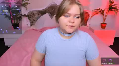 Snapshot of erica_love_ chatting on 9, 9, 2025 erica_love_ online show from 9, 9, 2025