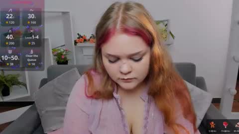 Snapshot of erica_love_ chatting on 7, 10, 2025 erica_love_ online show from 7, 10, 2025