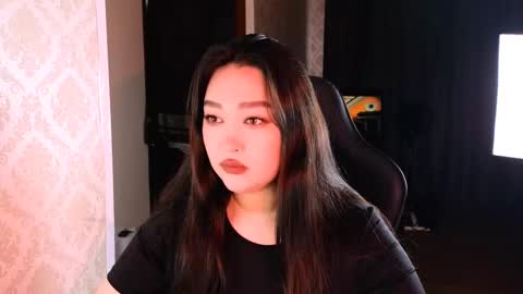 Snapshot of erica_wayne chatting on 20, 11, 2025 Erica Wayne online show from 20, 11, 2025