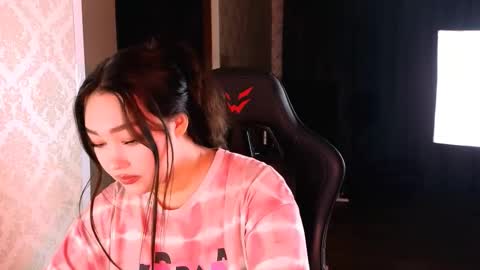 Snapshot of erica_wayne chatting on 25, 11, 2025 Erica Wayne online show from 25, 11, 2025