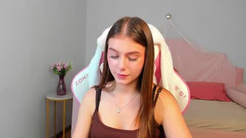 Snapshot of ericafoxes chatting on 6, 8, 2026 EricaFoxes online show from 6, 8, 2026