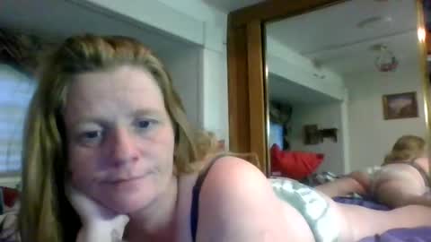 Snapshot of ericas080625 chatting on 21, 10, 2025 EazyE MattyDaddy online show from 21, 10, 2025