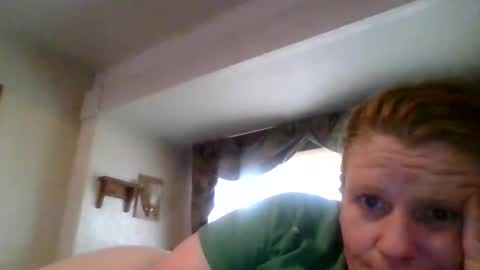 Snapshot of ericas080625 chatting on 29, 10, 2025 EazyE MattyDaddy online show from 29, 10, 2025