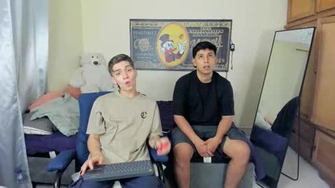 Snapshot of erick_de_rossee chatting on 22, 10, 2025 erick_de_rossee online show from 22, 10, 2025