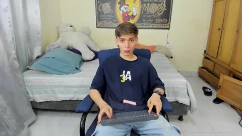 Snapshot of erick_de_rossee chatting on 4, 12, 2025 erick_de_rossee online show from 4, 12, 2025