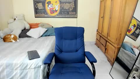 Snapshot of erick_de_rossee chatting on 15, 12, 2025 erick_de_rossee online show from 15, 12, 2025