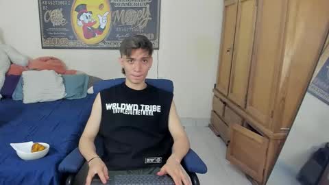 Snapshot of erick_de_rossee chatting on 21, 12, 2025 erick_de_rossee online show from 21, 12, 2025