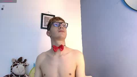 Snapshot of erik_golden_ chatting on 9, 5, 2026 I am Erik online show from 9, 5, 2026