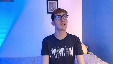Snapshot of erik_golden_ chatting on 6, 6, 2026 I am Erik online show from 6, 6, 2026