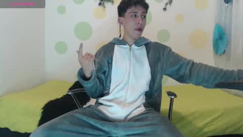 Snapshot of erik_lion chatting on 18, 1, 2025 Jhon online show from 18, 1, 2025