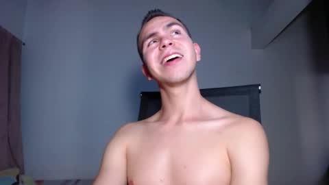 Snapshot of erik_rodriguez chatting on 16, 10, 2025 Erik rodriguez online show from 16, 10, 2025