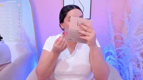 Snapshot of erika_mendez1 chatting on 28, 10, 2025 Erika Mendez online show from 28, 10, 2025