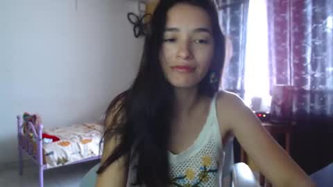 Snapshot of erina_1 chatting on 1, 12, 2024 erina_1 online show from 1, 12, 2024