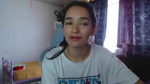 Snapshot of erina_1 chatting on 2, 12, 2024 erina_1 online show from 2, 12, 2024