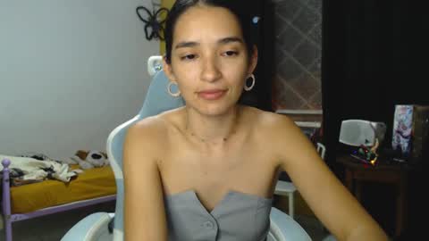 Snapshot of erina_1 chatting on 7, 12, 2024 erina_1 online show from 7, 12, 2024