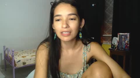 Snapshot of erina_1 chatting on 13, 12, 2024 erina_1 online show from 13, 12, 2024