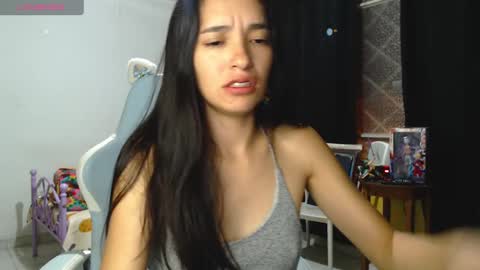 Snapshot of erina_1 chatting on 17, 12, 2024 erina_1 online show from 17, 12, 2024