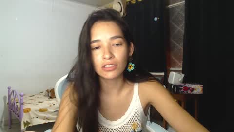 Snapshot of erina_1 chatting on 20, 12, 2024 erina_1 online show from 20, 12, 2024