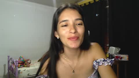 Snapshot of erina_1 chatting on 24, 12, 2024 erina_1 online show from 24, 12, 2024