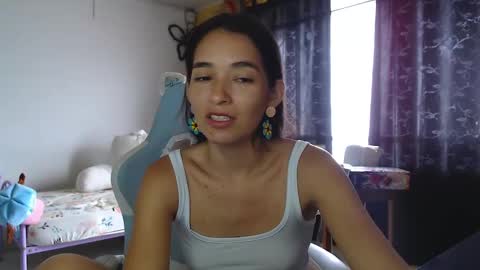 Snapshot of erina_1 chatting on 28, 12, 2024 erina_1 online show from 28, 12, 2024