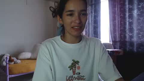 Snapshot of erina_1 chatting on 4, 2, 2025 erina_1 online show from 4, 2, 2025