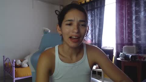 Snapshot of erina_1 chatting on 5, 2, 2025 erina_1 online show from 5, 2, 2025