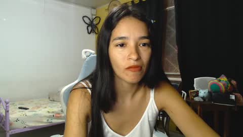 Snapshot of erina_1 chatting on 8, 2, 2025 erina_1 online show from 8, 2, 2025