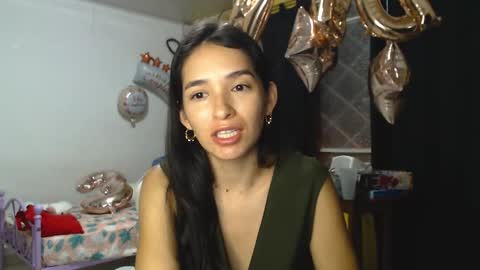Snapshot of erina_1 chatting on 3, 3, 2025 erina_1 online show from 3, 3, 2025