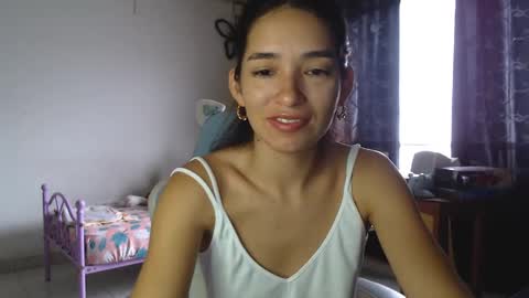 Snapshot of erina_1 chatting on 8, 3, 2025 erina_1 online show from 8, 3, 2025