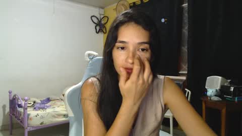 Snapshot of erina_1 chatting on 11, 3, 2025 erina_1 online show from 11, 3, 2025