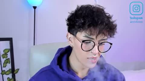   online show from 14, 11, 2025