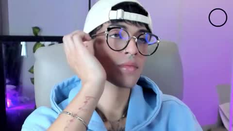   online show from 27, 11, 2025