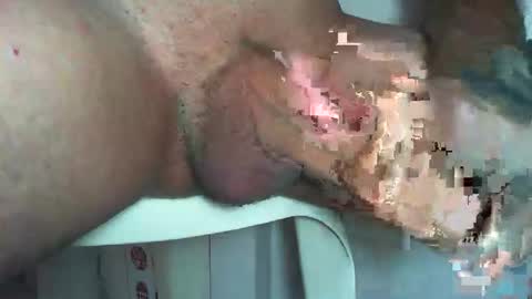 Snapshot of erniemuyhot435811 chatting on 5, 10, 2025 erniemuyhot435811 online show from 5, 10, 2025