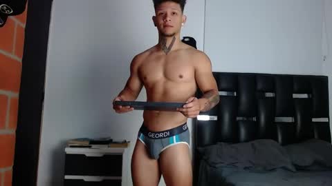 Snapshot of erosscott chatting on 26, 5, 2026 Eros online show from 26, 5, 2026