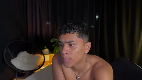 Snapshot of eroswild_ chatting on 1, 3, 2026 Eros Wild online show from 1, 3, 2026