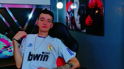 eroswildboy online show from 4, 12, 2025