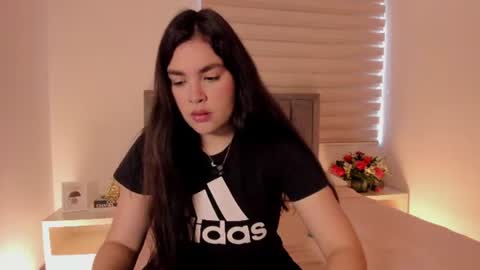 Snapshot of erotic_boobs chatting on 23, 6, 2026 Karen online show from 23, 6, 2026