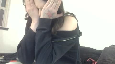 Snapshot of erotica_angel chatting on 4, 3, 2026 Nikki Erotica online show from 4, 3, 2026
