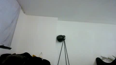 Snapshot of erotica_angel chatting on 11, 5, 2026 Nikki Erotica online show from 11, 5, 2026