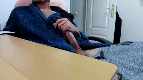 Snapshot of escudo90 chatting on 11, 10, 2025 escudo90 online show from 11, 10, 2025